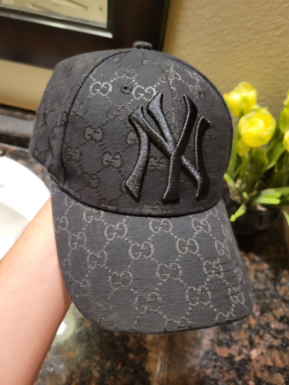 Gucci NY Logo Baseball Cap - Luxury Monogram Style - Picture 8 of 9
